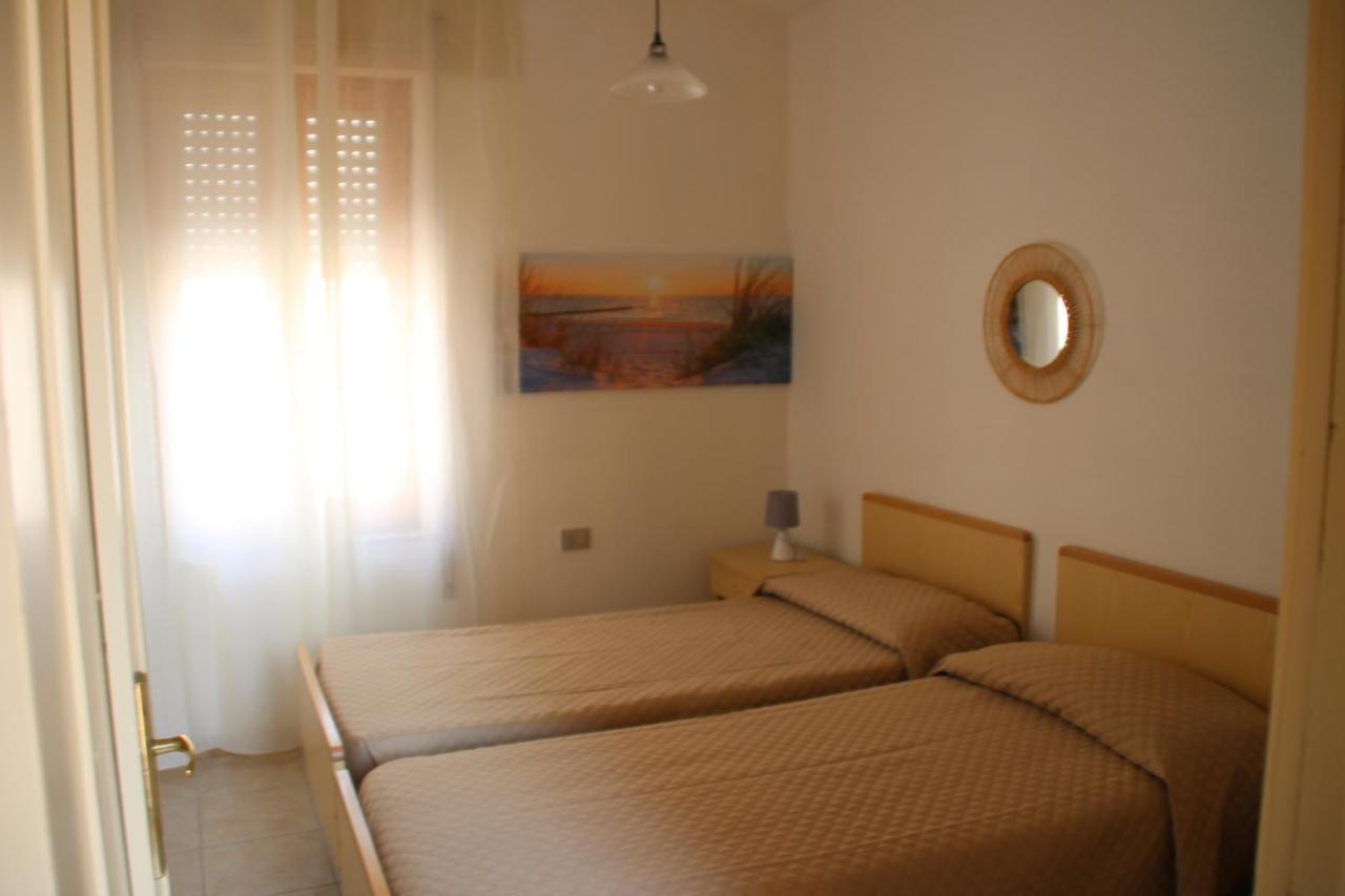 Borgo Spiaggia Vista Mare Isola Rossa Luaran gambar