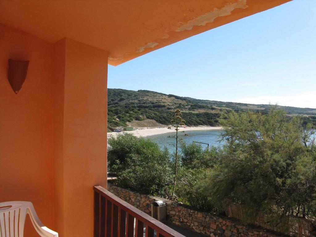 Borgo Spiaggia Vista Mare Isola Rossa Luaran gambar