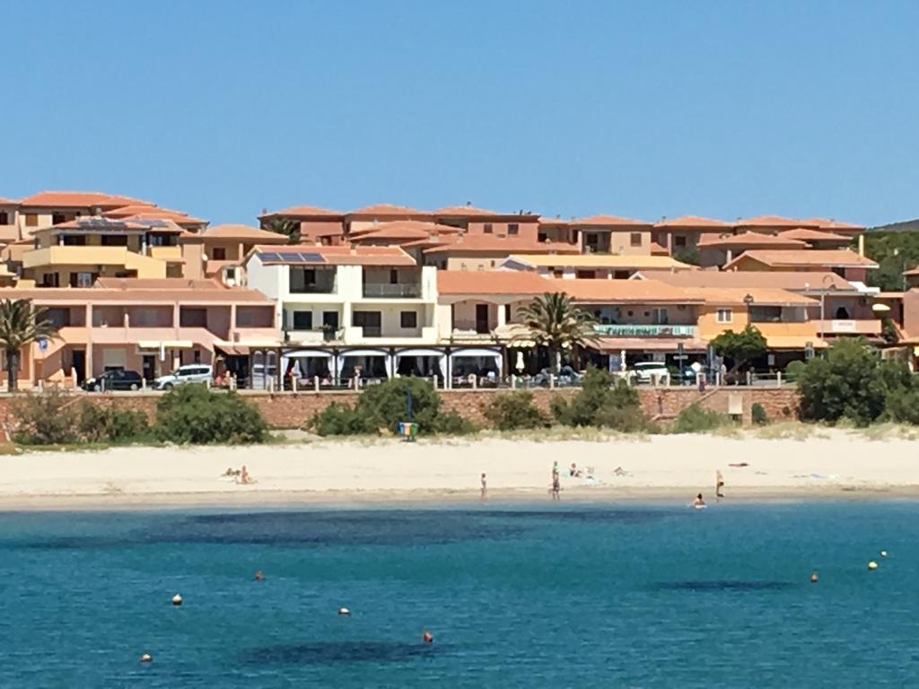 Borgo Spiaggia Vista Mare Isola Rossa Luaran gambar