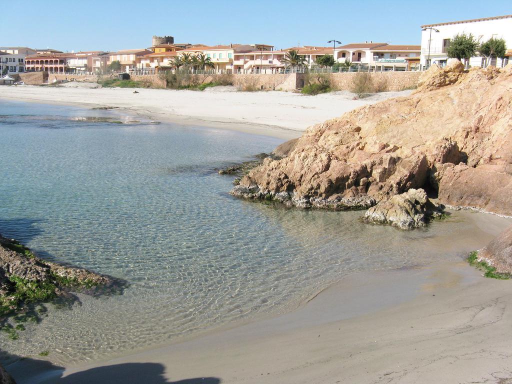 Borgo Spiaggia Vista Mare Isola Rossa Luaran gambar