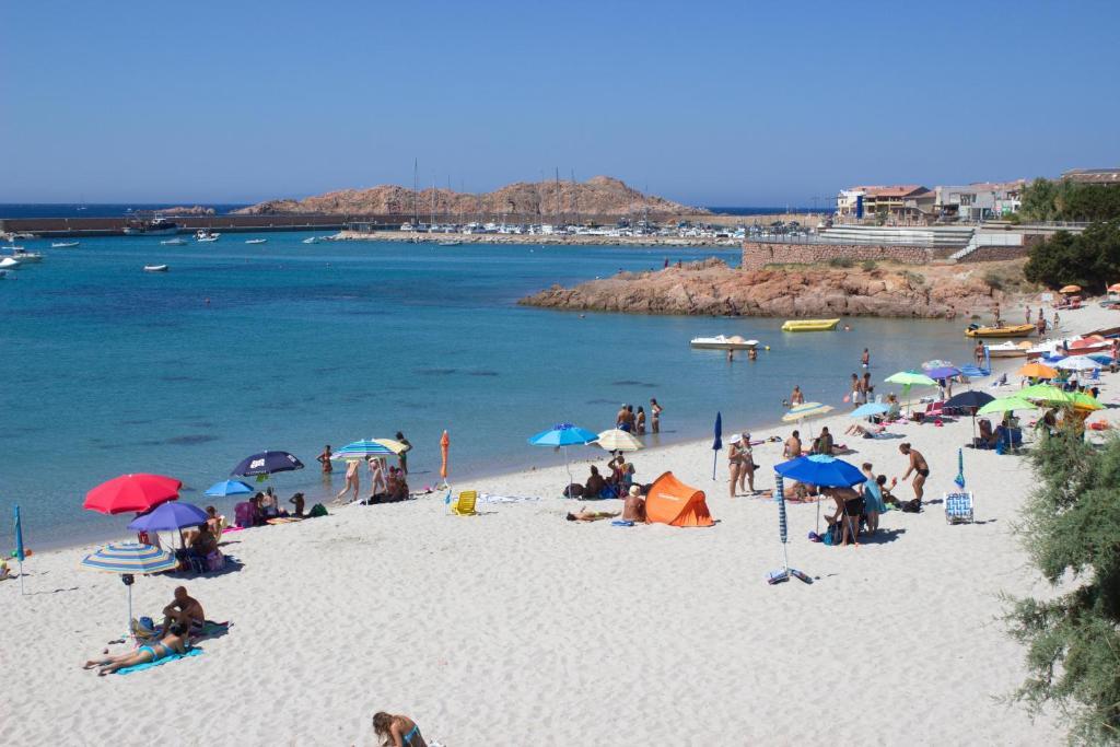 Borgo Spiaggia Vista Mare Isola Rossa Luaran gambar